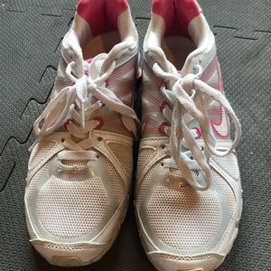 Pink and white size 8 athletic shoe